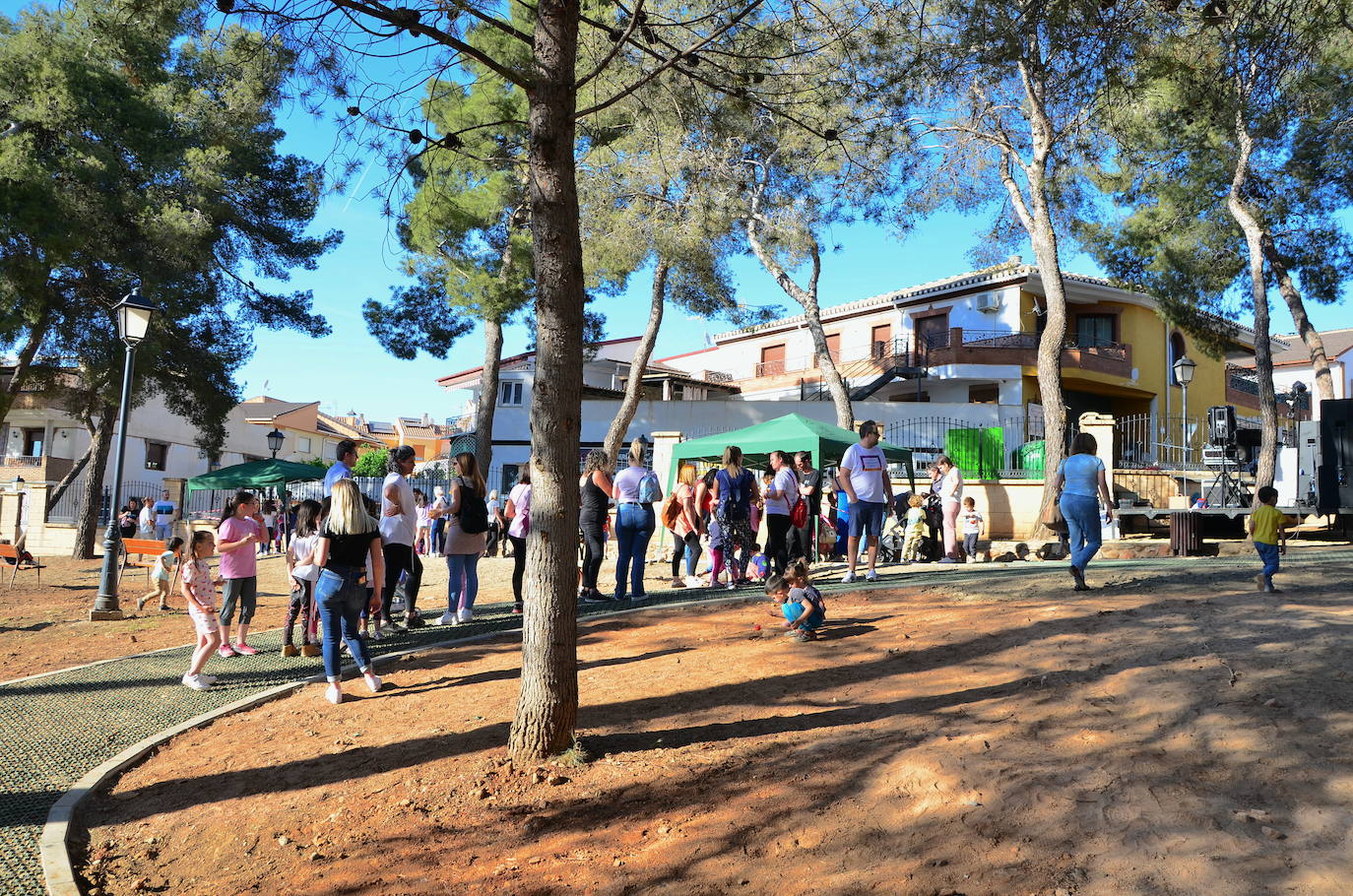 'Roar el güevo': tarde multitudinaria en Huétor Vega