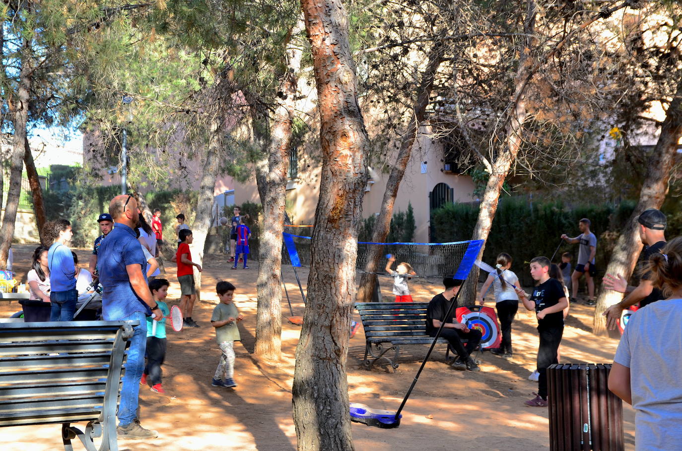 'Roar el güevo': tarde multitudinaria en Huétor Vega