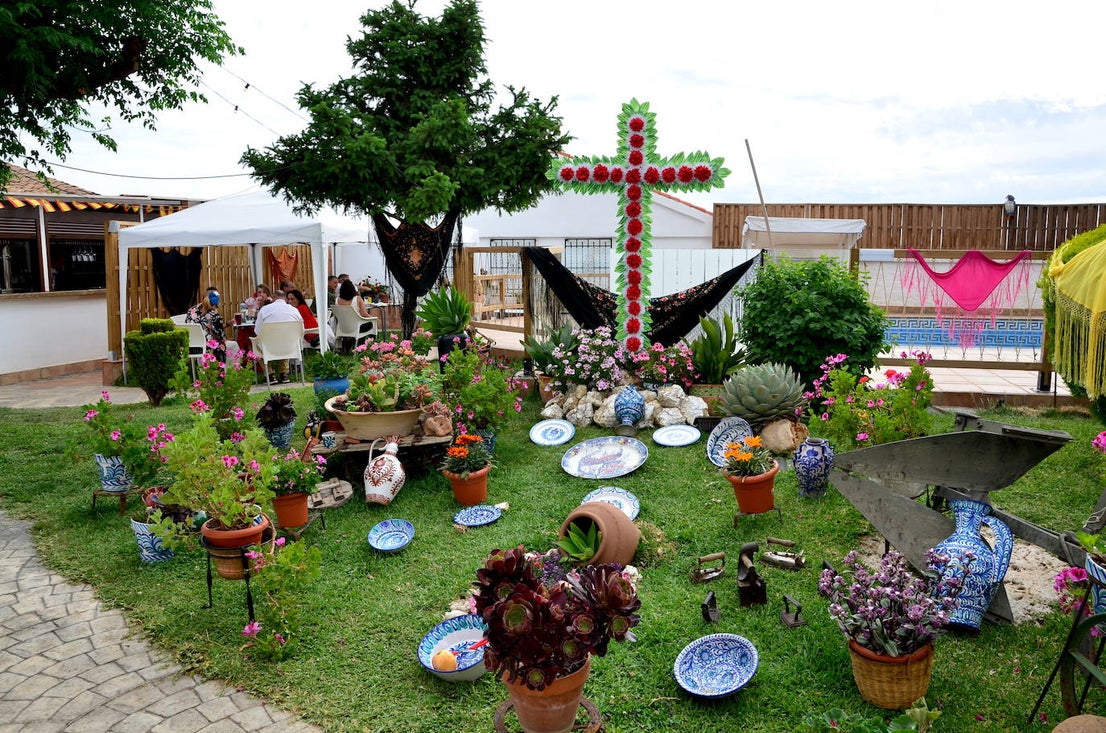 Huétor Vega, aferrado a la tradición de las Cruces