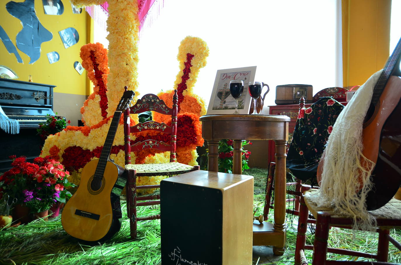 Huétor Vega, aferrado a la tradición de las Cruces