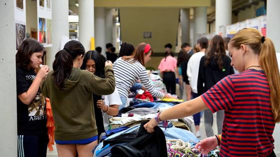 El mercadillo comprometido del IES Los Neveros de Huétor Vega