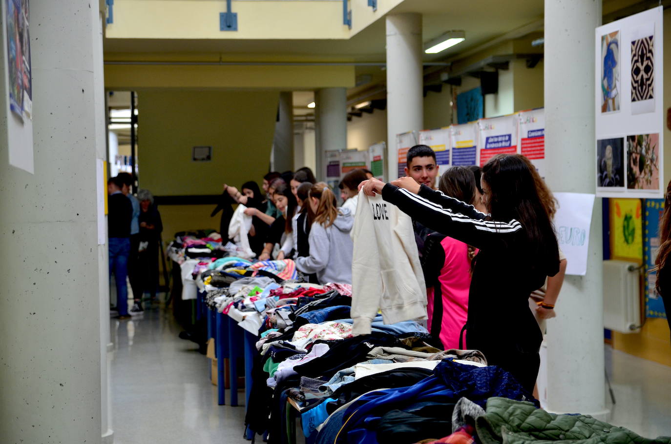 El mercadillo comprometido del IES Los Neveros de Huétor Vega