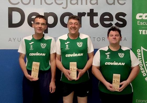 Los veteranos del Covirán Huétor Vega ganaron todos sus partidos este sábado.