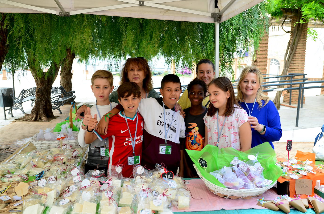 El CEIP Mariana Pineda vende jabones artesanales en Huétor Vega