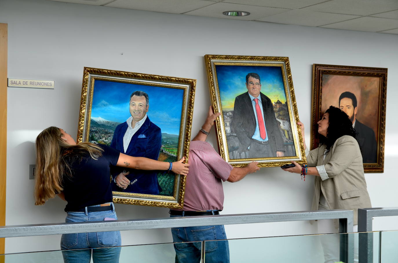 Los retratos de Mariano Molina y Plácido Hurtado se unen a la galería de alcaldes de Huétor Vega