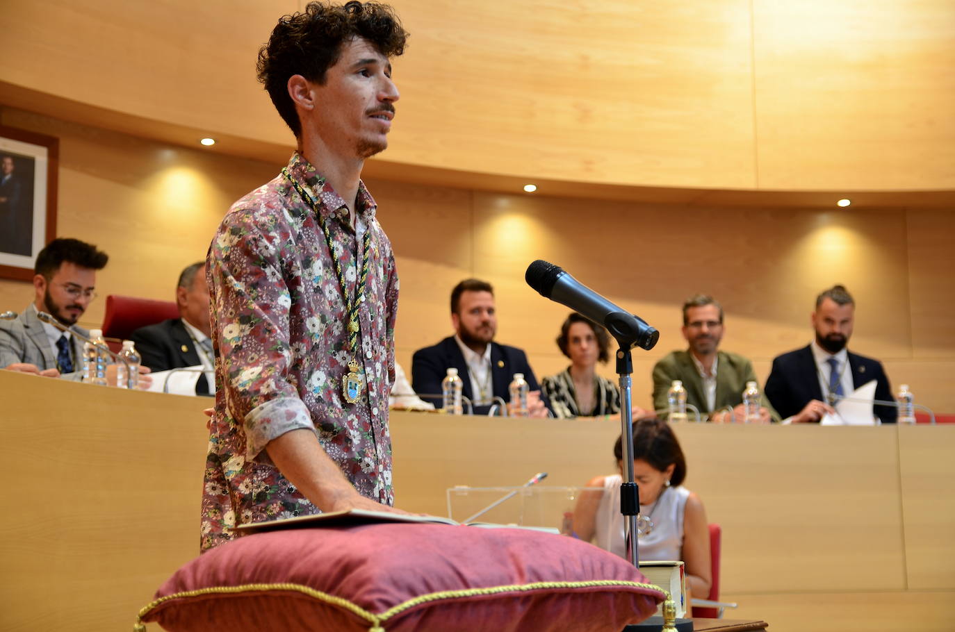 El pleno de investidura de Huétor Vega, desde dentro