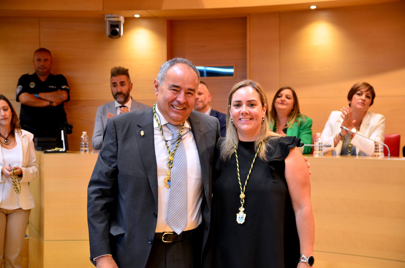 El pleno de investidura de Huétor Vega, desde dentro