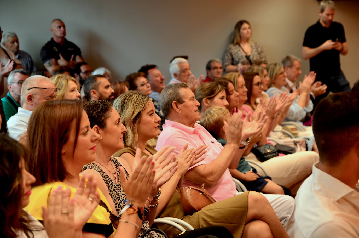 El pleno de investidura de Huétor Vega, desde dentro