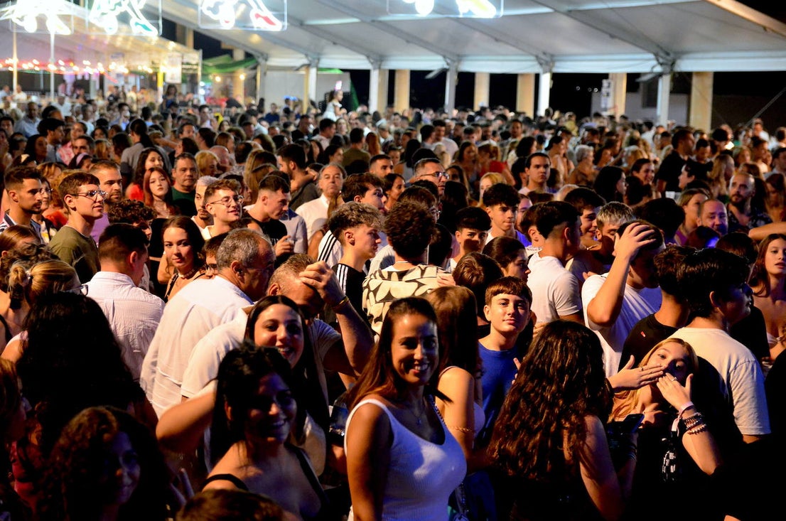 Gran ambiente en el Ferial de Huétor Vega