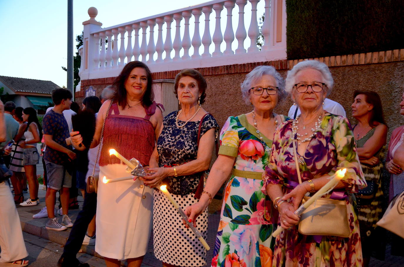 Procesión en honor a San Roque y la Virgen del Rosario en Huétor Vega