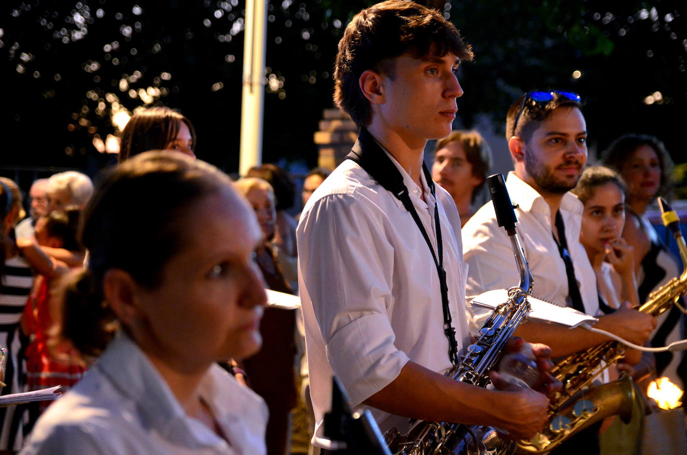 Procesión en honor a San Roque y la Virgen del Rosario en Huétor Vega