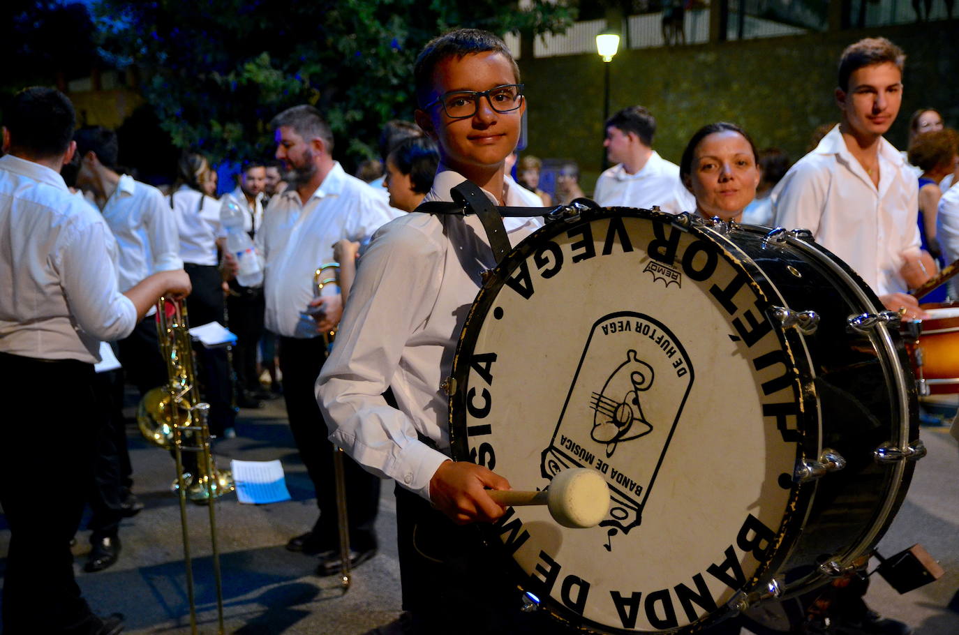 Procesión en honor a San Roque y la Virgen del Rosario en Huétor Vega