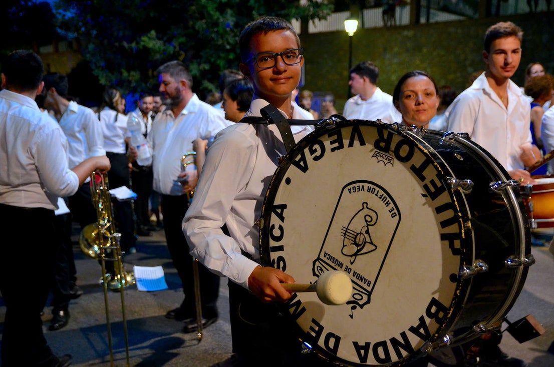 Procesión en honor a San Roque y la Virgen del Rosario en Huétor Vega