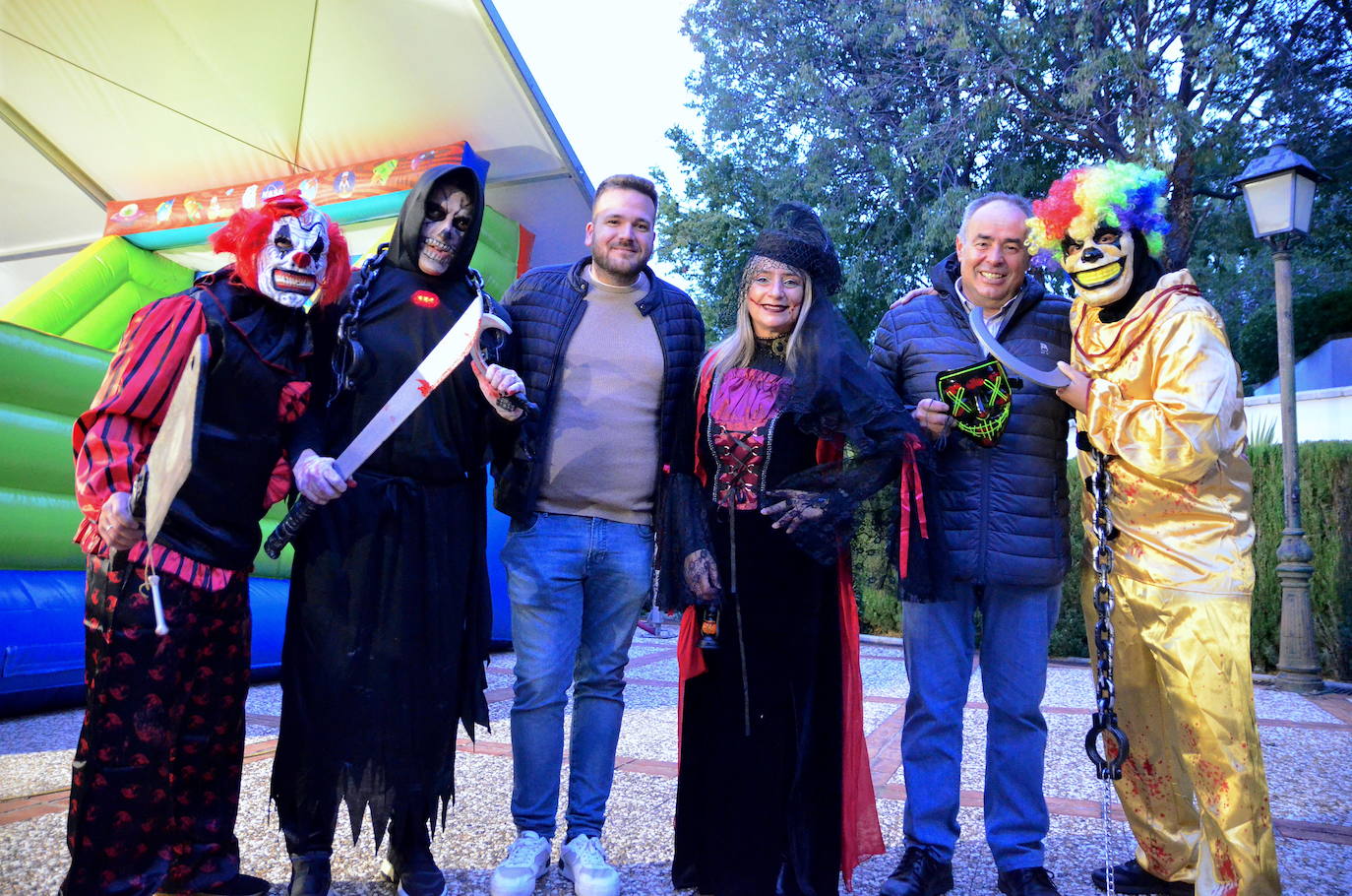 La gente de Huétor Vega se transforma en Halloween