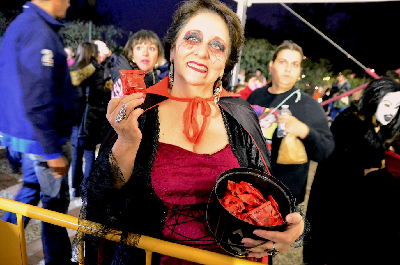 La gente de Huétor Vega se transforma en Halloween