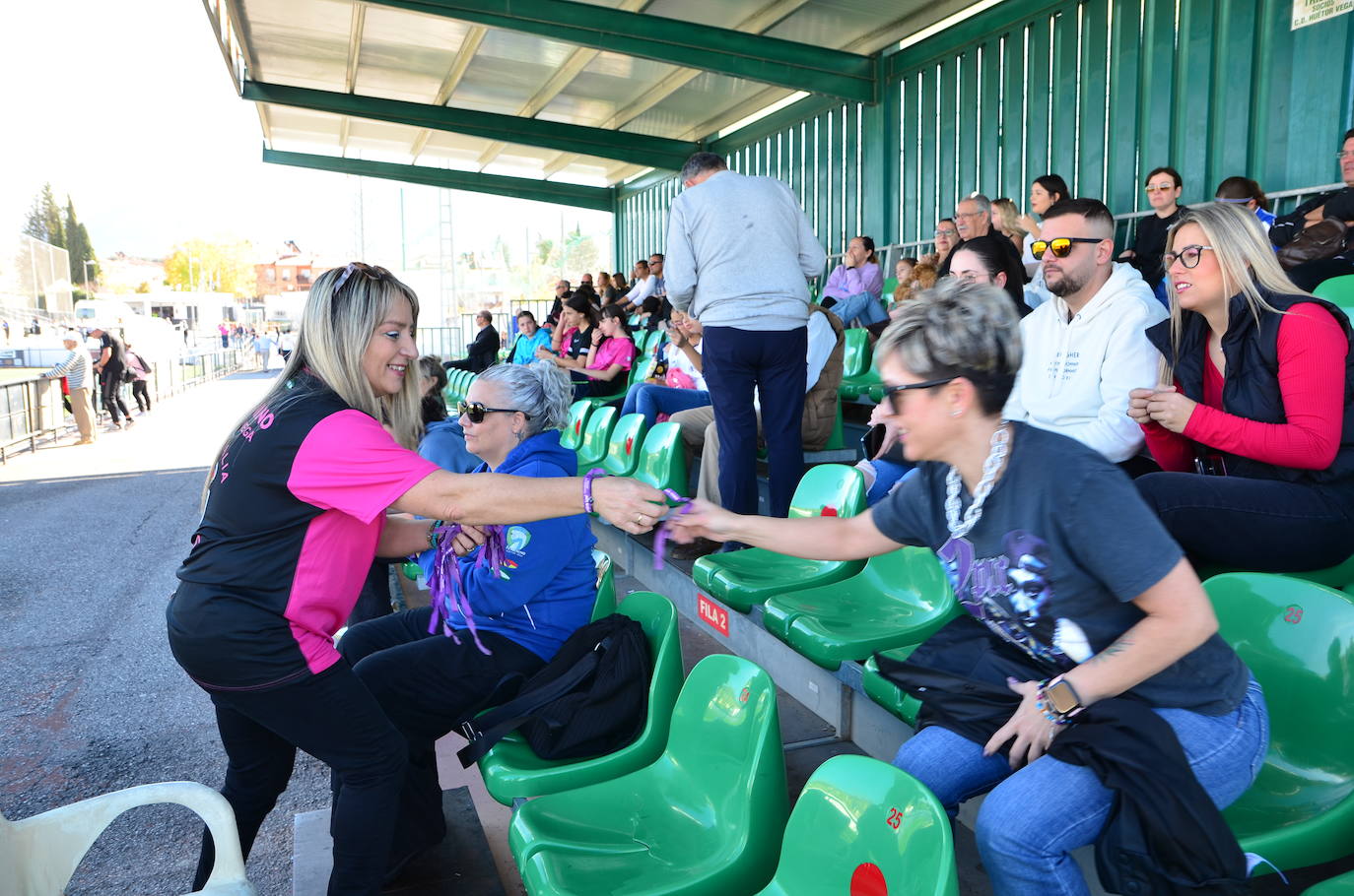 Fútbol femenino contra la violencia de género