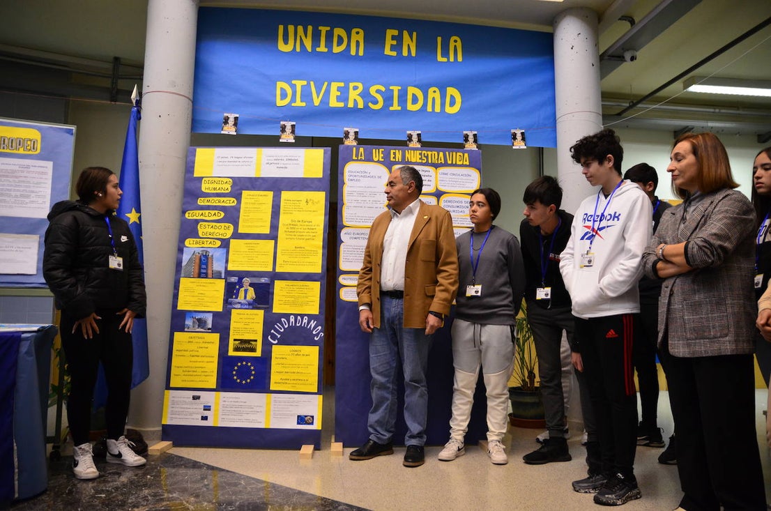 El instituto de Huétor Vega ejerce de 'Escuela Embajadora' de la Unión Europea