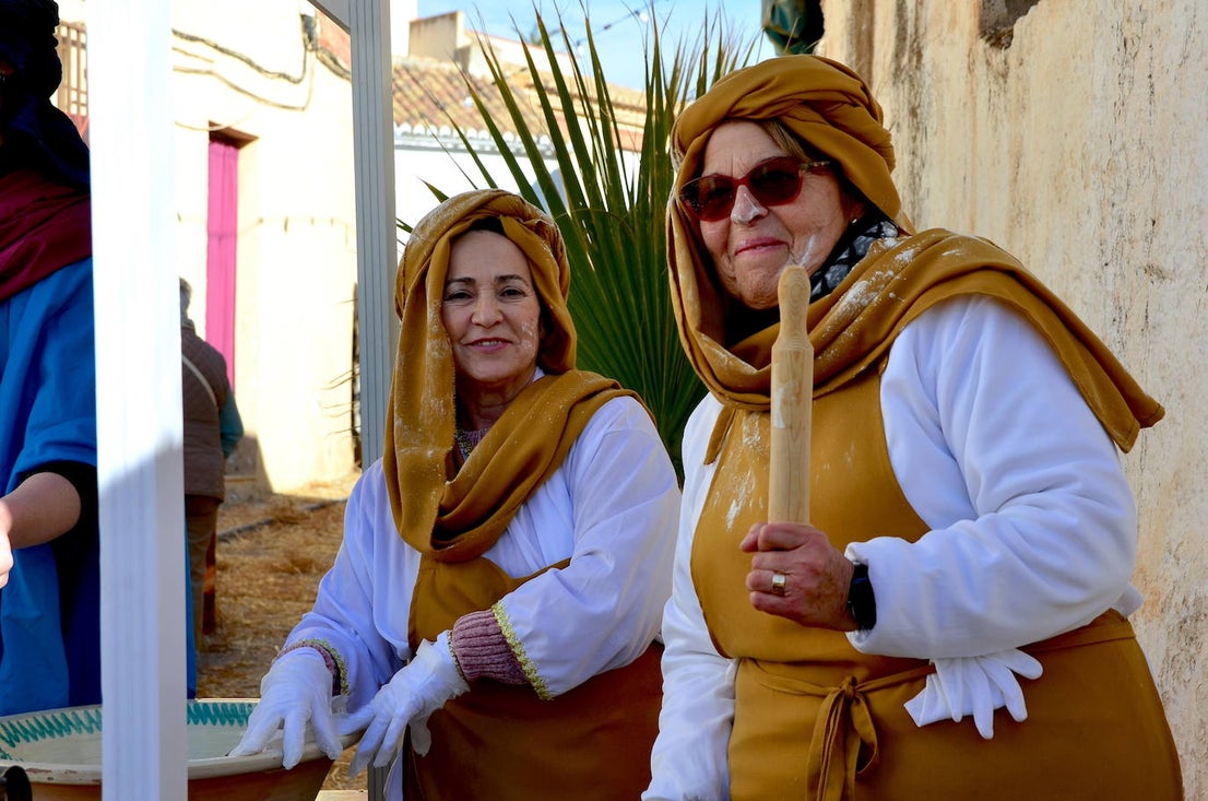 El belén viviente abre los brazos en Huétor Vega