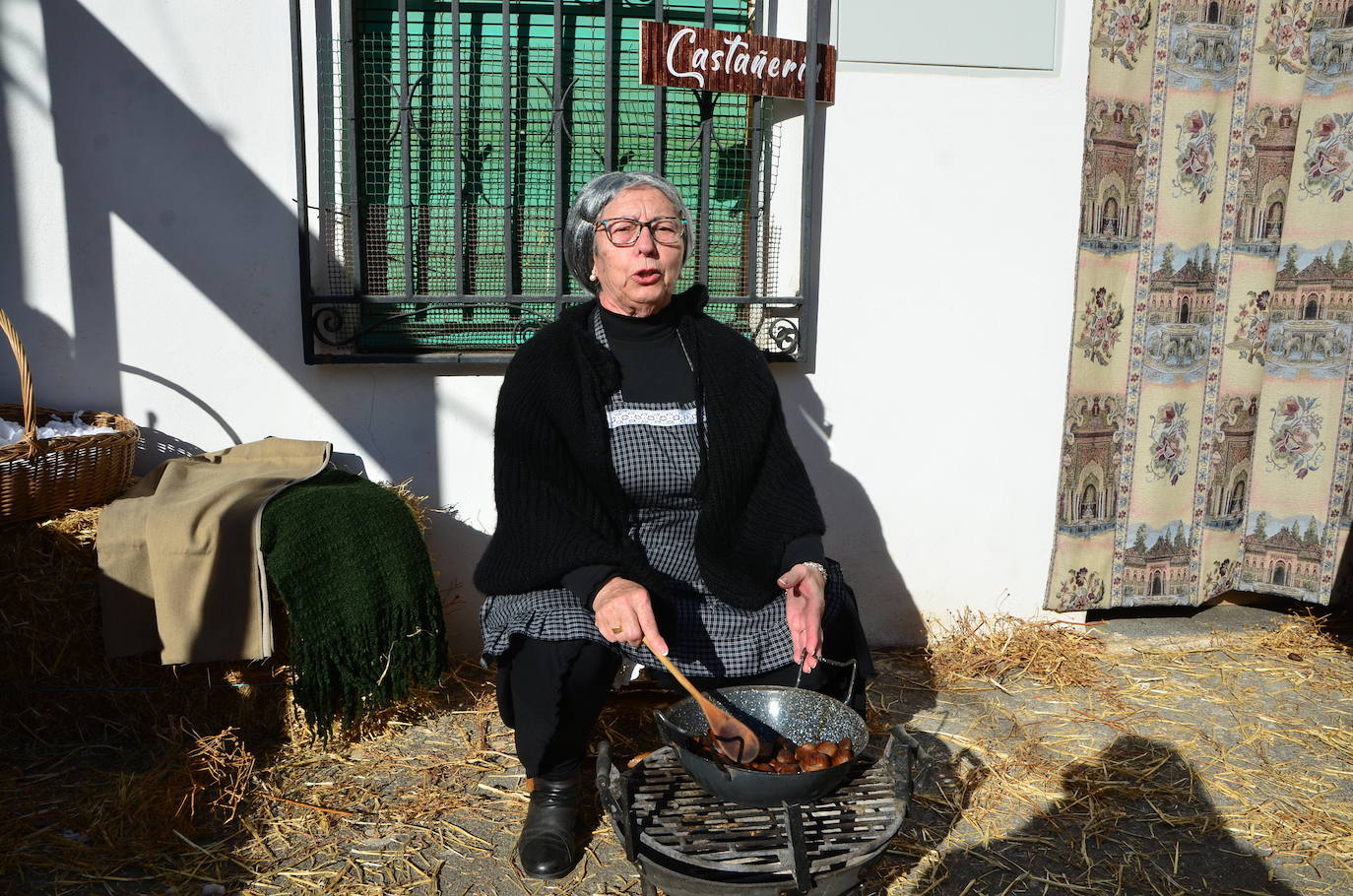 El belén viviente abre los brazos en Huétor Vega