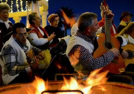 Fiesta de villancicos y panderetas en Huétor Vega