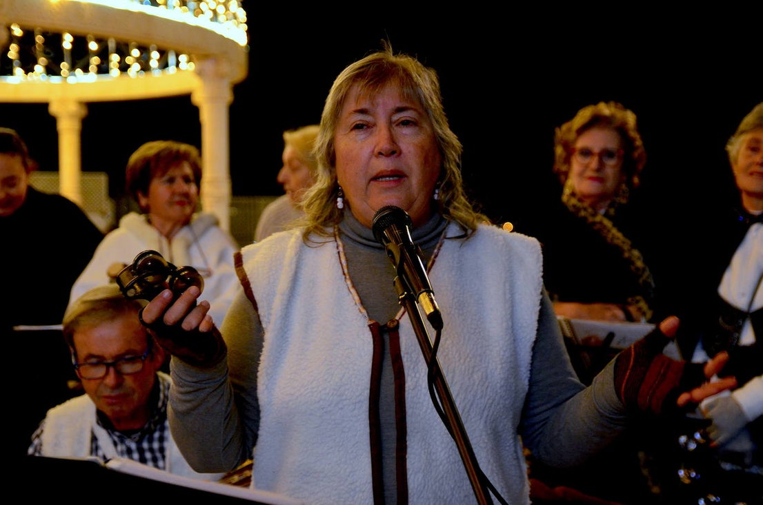 Fiesta de villancicos y panderetas en Huétor Vega
