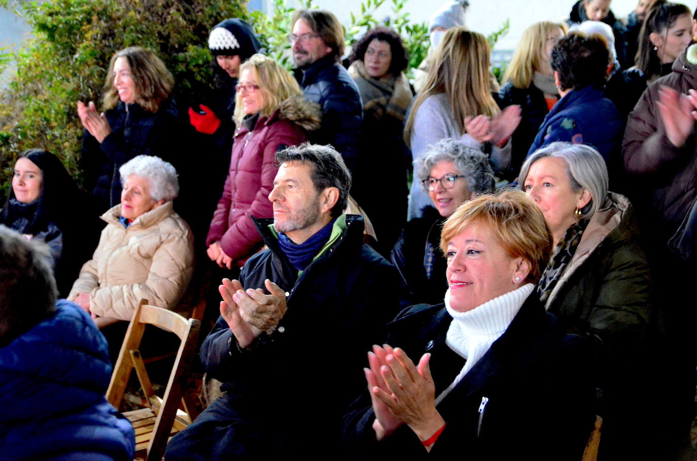 La Zambomba Flamenca de Huétor Vega agita el barrio de Los Corteses