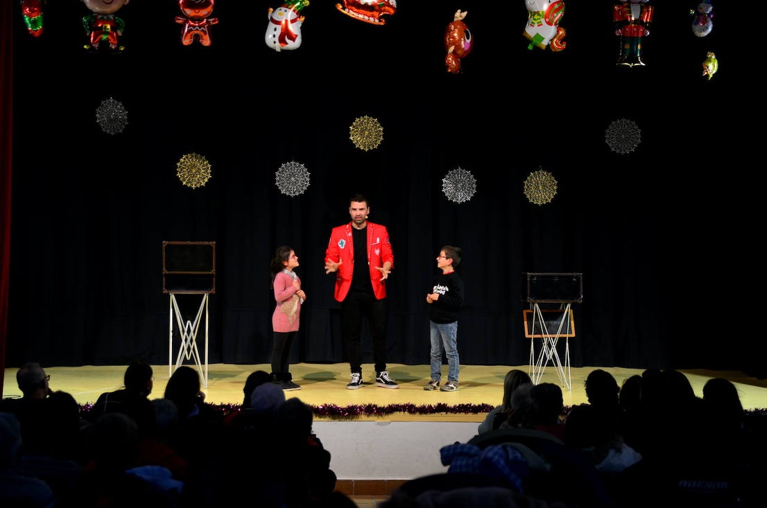 Cartas a los Reyes Magos, trucos y carcajadas en Huétor Vega