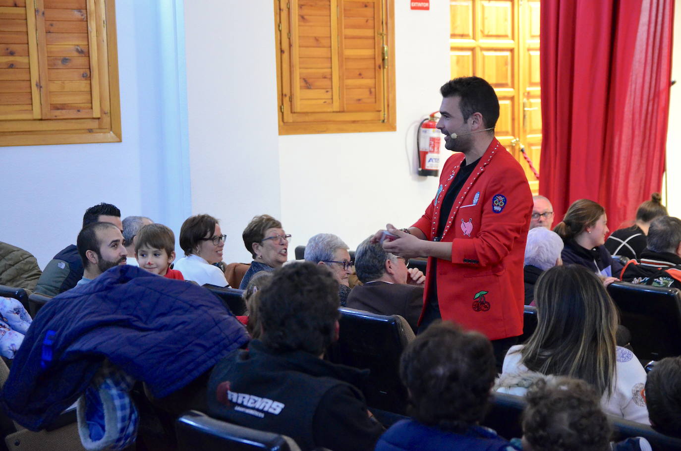 Cartas a los Reyes Magos, trucos y carcajadas en Huétor Vega