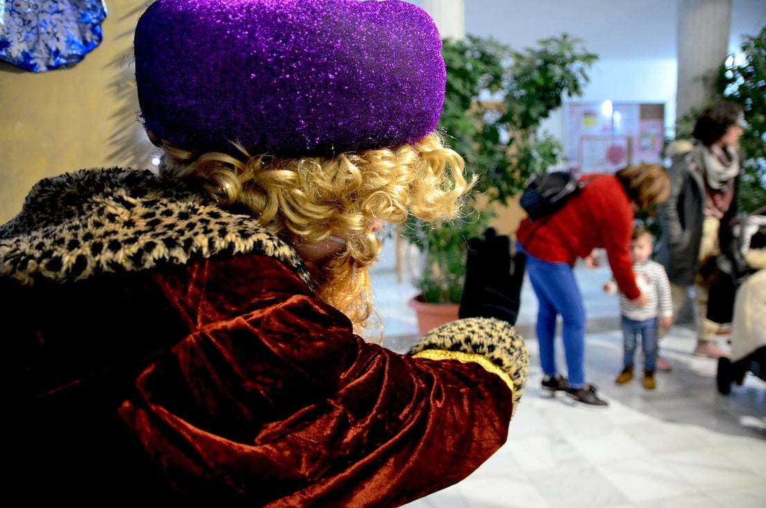 Cartas a los Reyes Magos, trucos y carcajadas en Huétor Vega