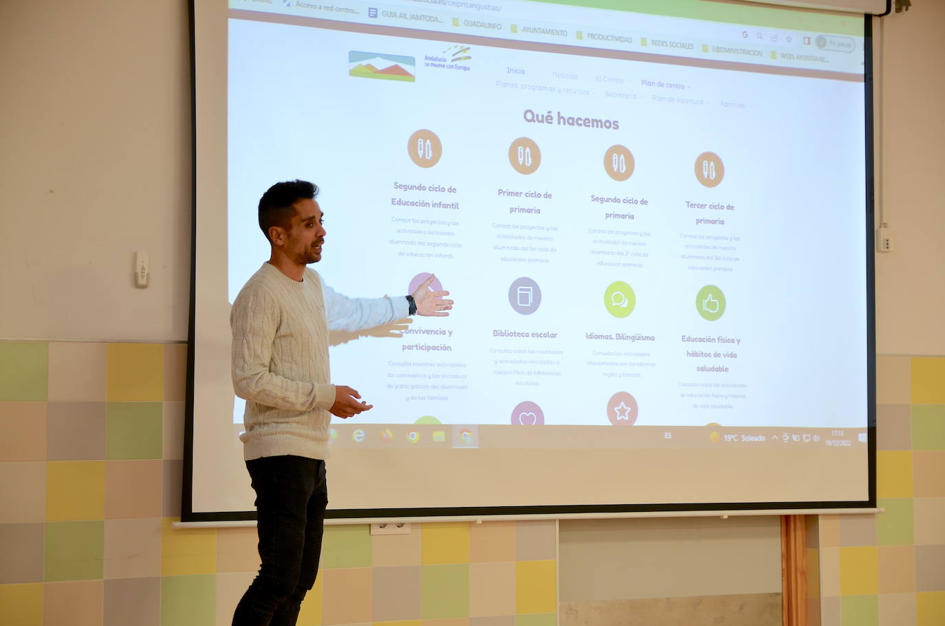 El colegio Nuestra Señora de las Angustias de Huétor Vega recopila su actividad en una nueva web