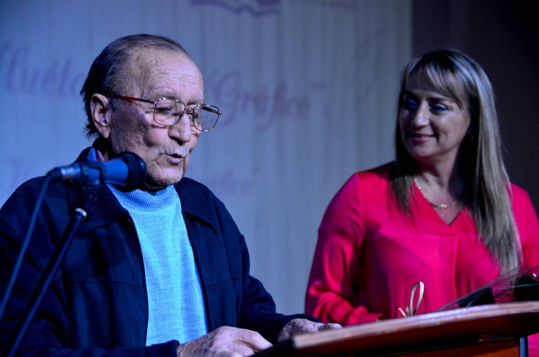 El Centro del Vino y Flamenco, en Huerta Cercada, acogió el acto de homenaje a ‘Huétor Vega Gráfico’.