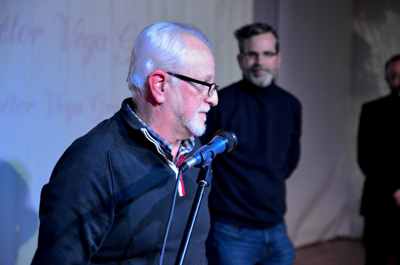 El Centro del Vino y Flamenco, en Huerta Cercada, acogió el acto de homenaje a ‘Huétor Vega Gráfico’.