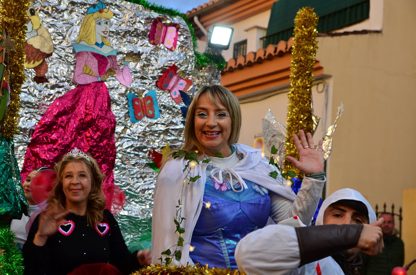 La cabalgata de Huétor Vega supera al frío y la lluvia