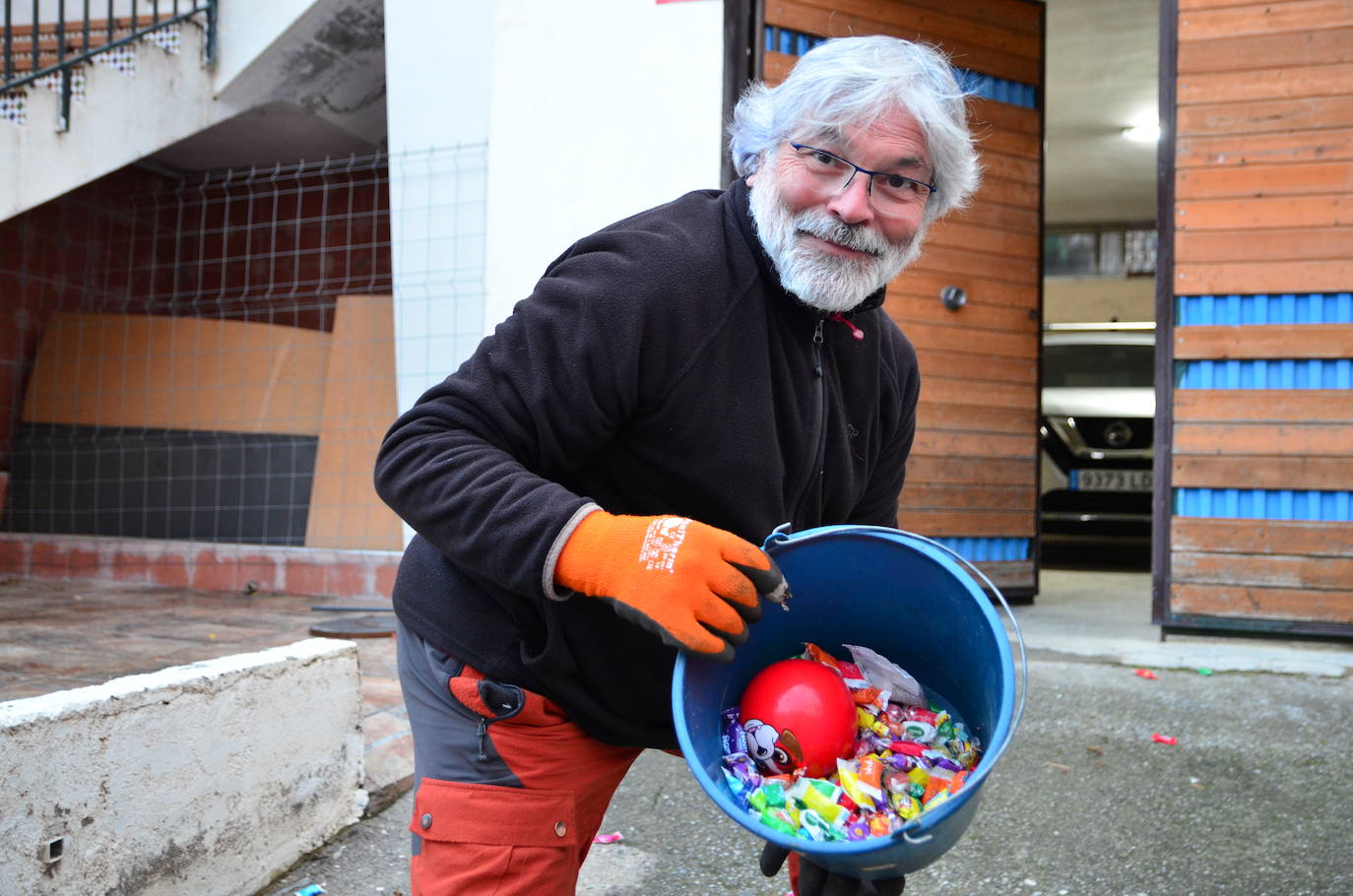 La cabalgata de Huétor Vega supera al frío y la lluvia