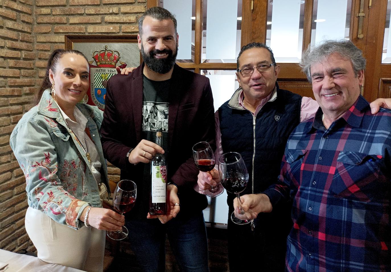 El concejal de Cultura y Turismo, Chus Fernández, con miembros del jurado.