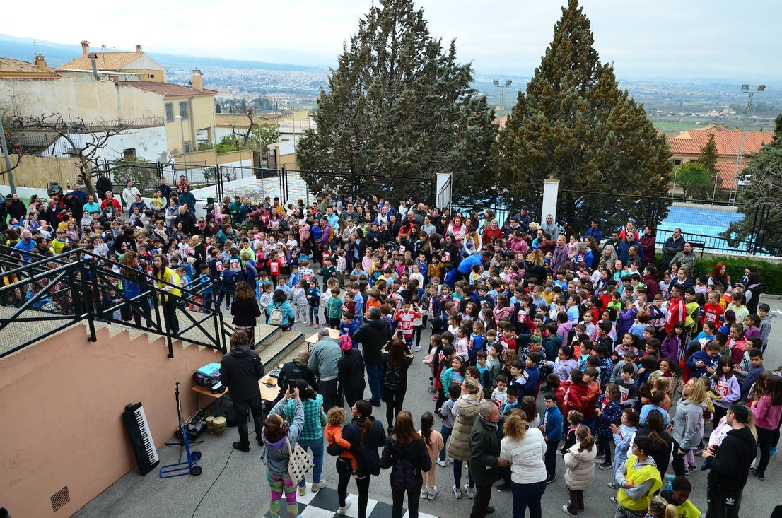 La comunidad educativa de Huétor Vega sueña con la paz