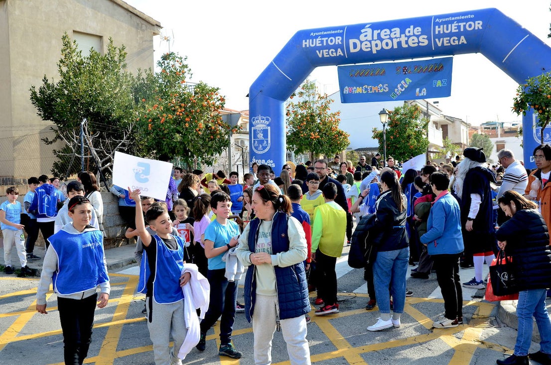 La comunidad educativa de Huétor Vega sueña con la paz