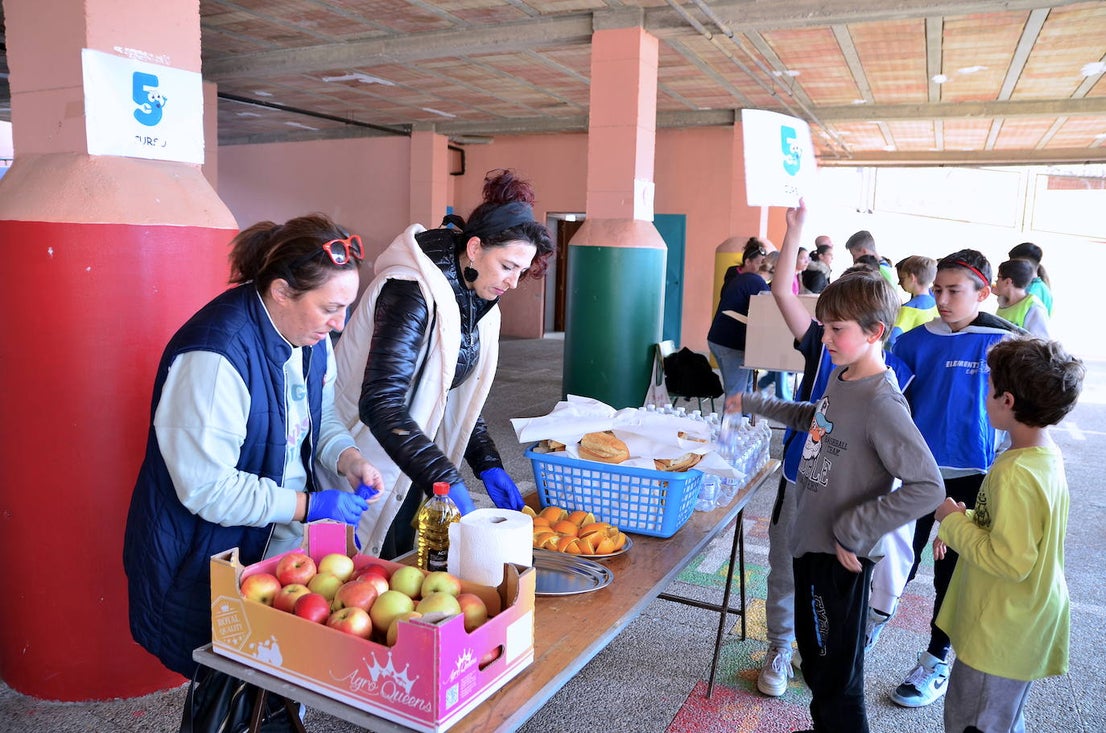 La comunidad educativa de Huétor Vega sueña con la paz
