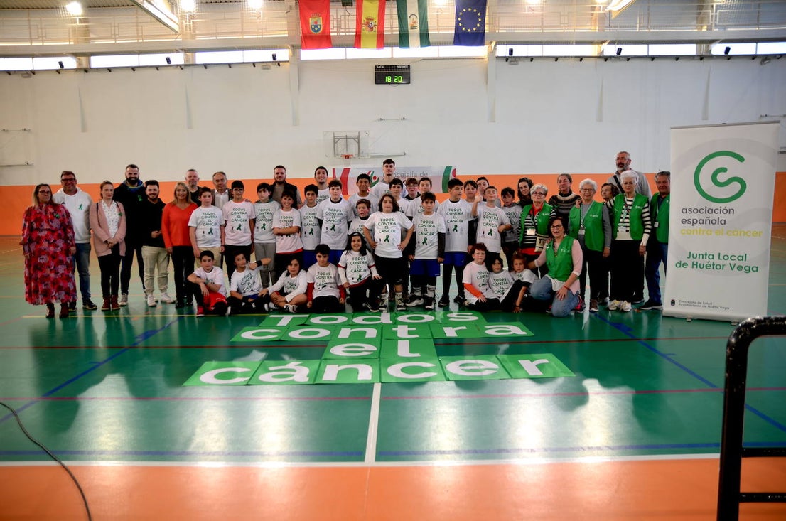 Huétor Vega tira un 'triple' contra el cáncer