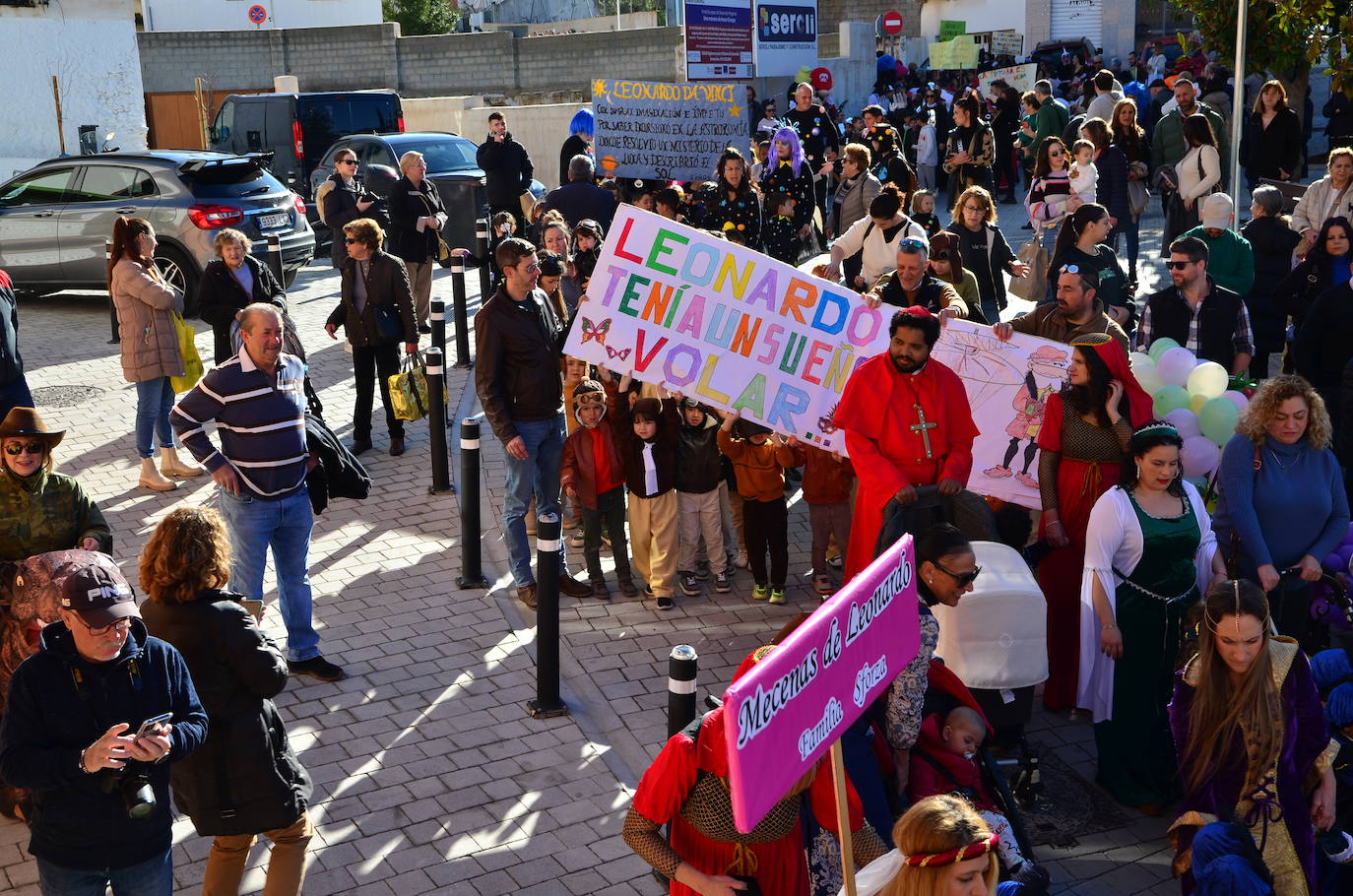 Encuéntrate en el pasacalles del carnaval de Huétor Vega