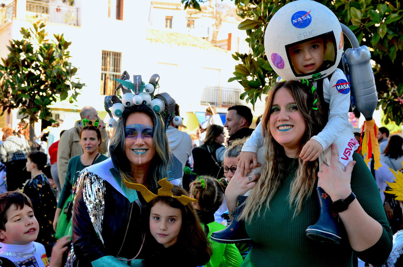 Encuéntrate en el pasacalles del carnaval de Huétor Vega