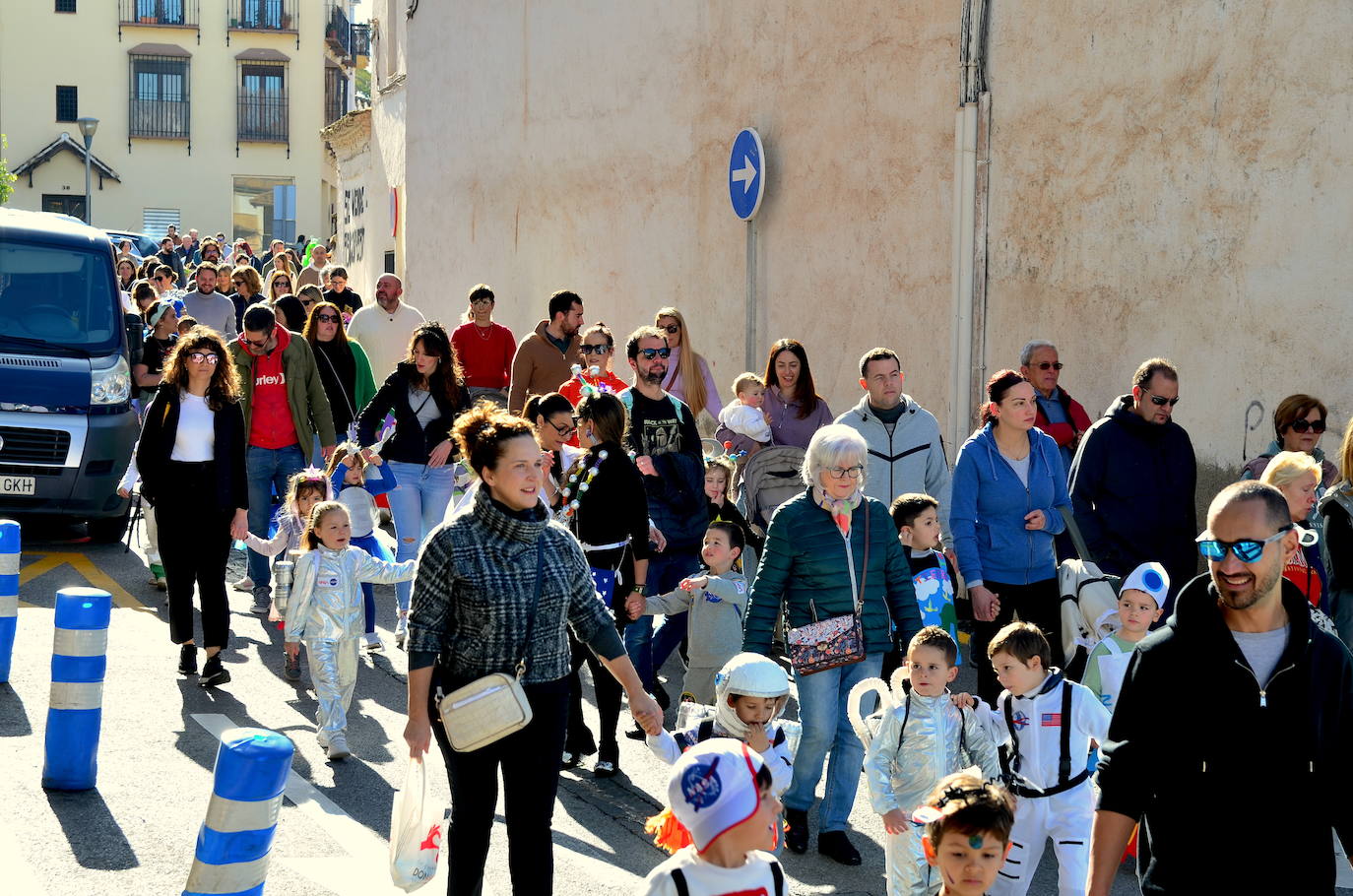 Encuéntrate en el pasacalles del carnaval de Huétor Vega