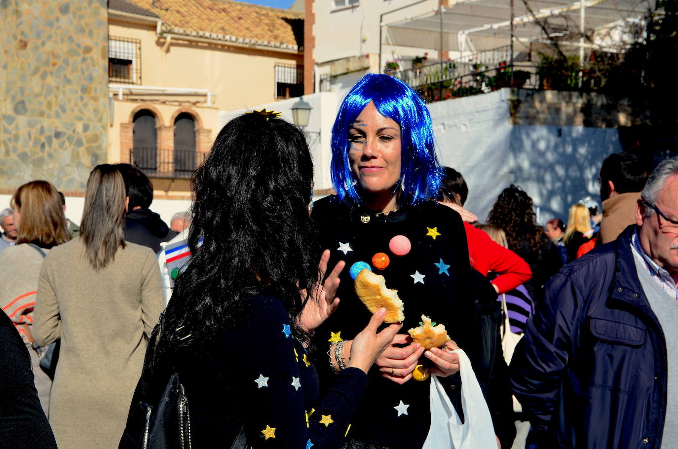 Encuéntrate en el pasacalles del carnaval de Huétor Vega