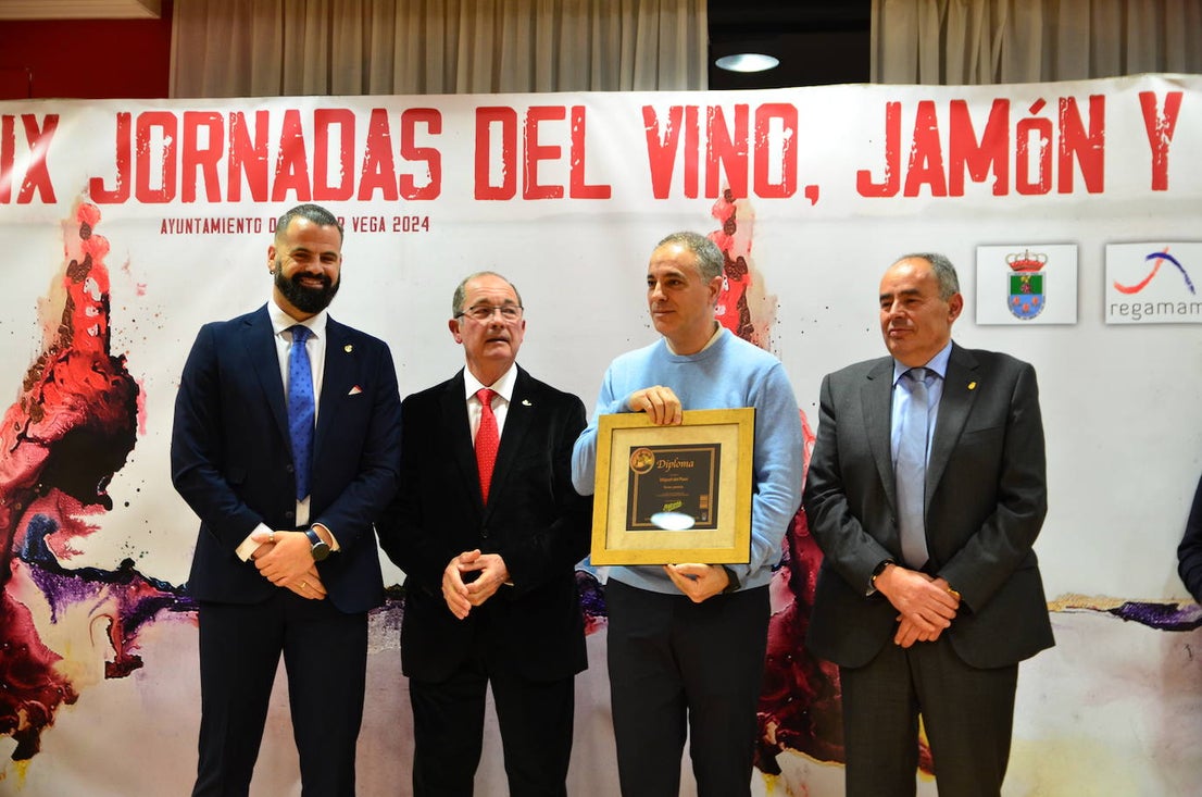 Entrega de premios de los certámenes de vinos en Huétor Vega