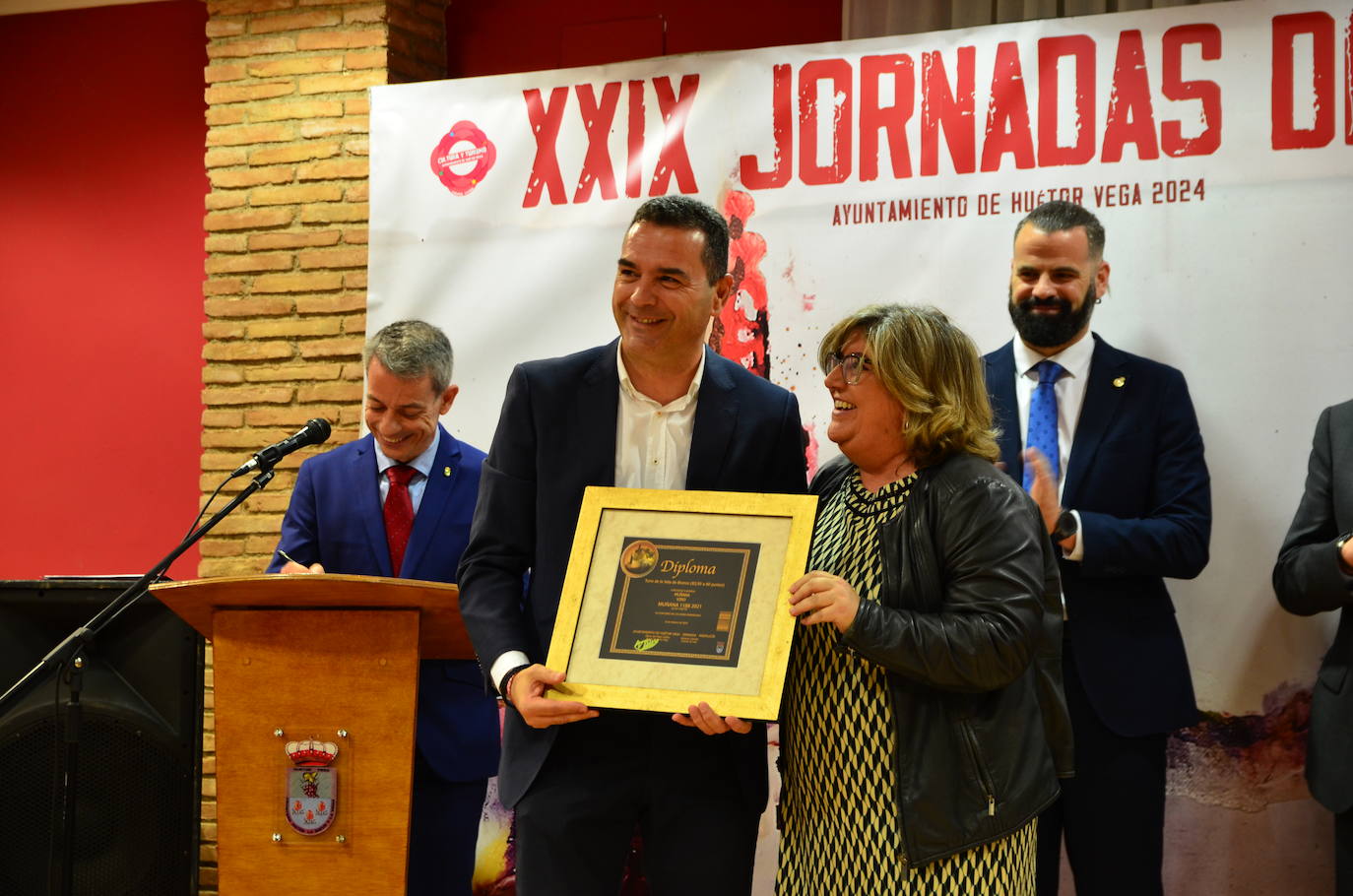 Entrega de premios de los certámenes de vinos en Huétor Vega