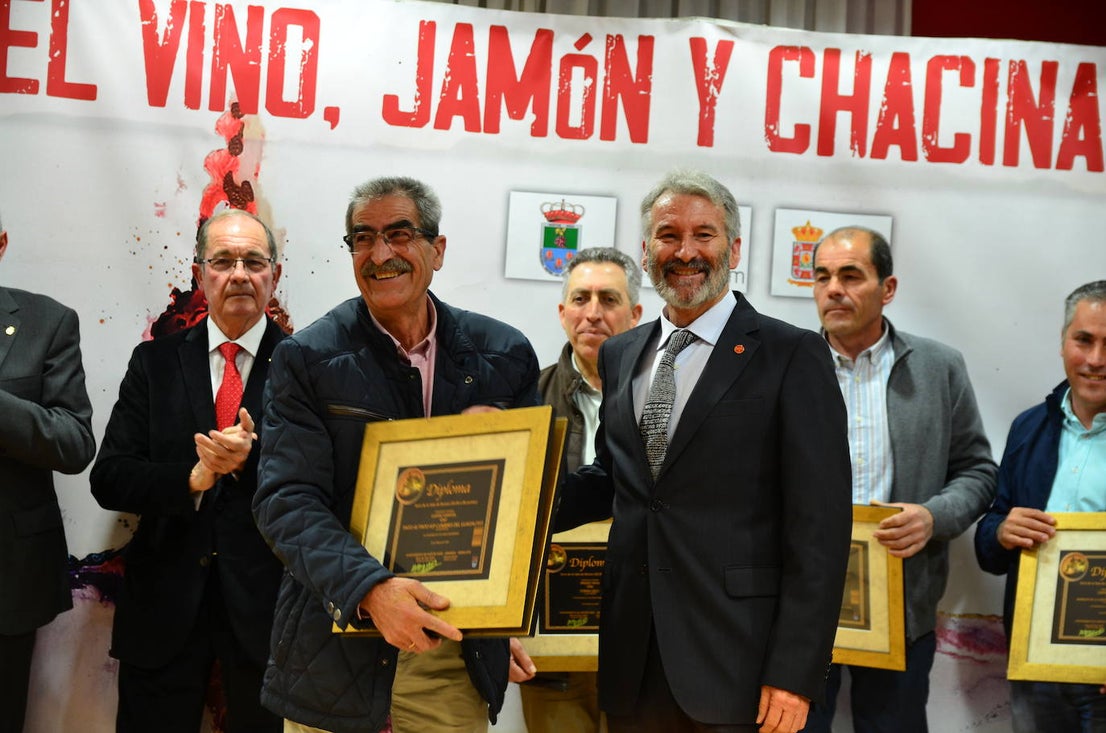 Entrega de premios de los certámenes de vinos en Huétor Vega