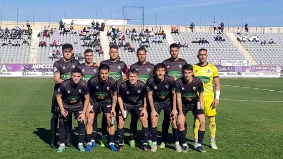 El Huétor Vega cae en La Victoria ante el Real Jaén