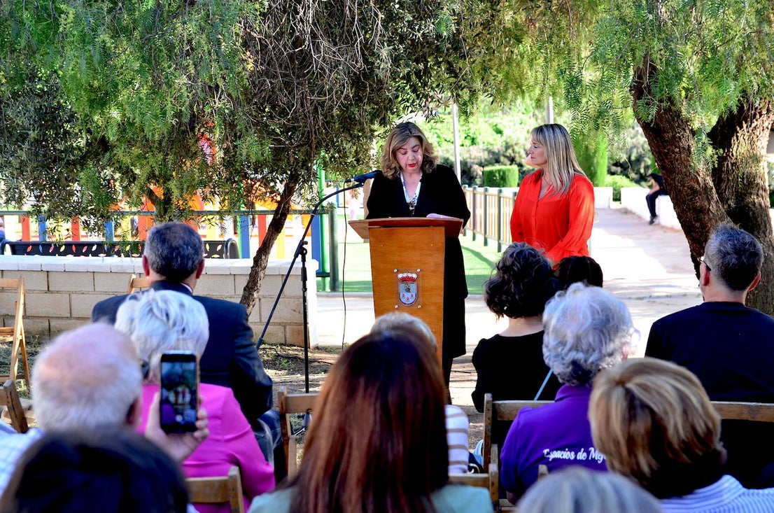 Huétor Vega rinde homenaje a Carmen Vargas, una mujer pionera en su tiempo