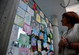 El arte postal grita por la paz en Huétor Vega