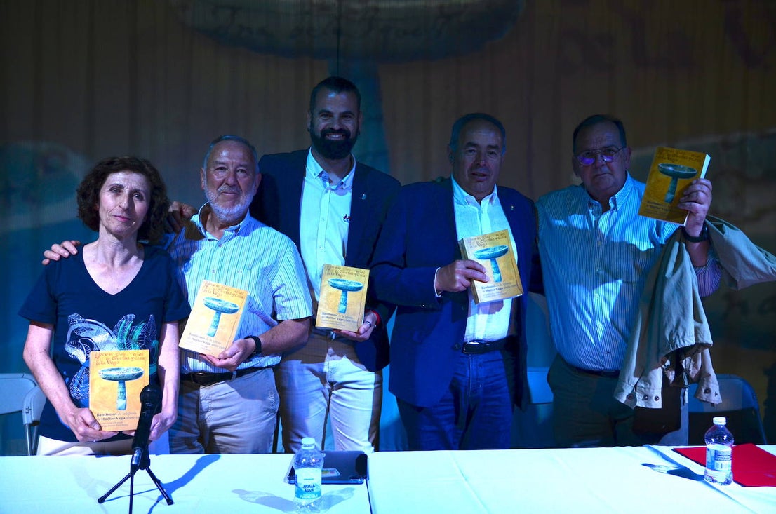 Presentación del libro 'Bautismos de la iglesia de Huétor Vega 1600-1920'